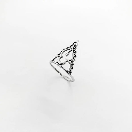 Moon Arabesques Ring