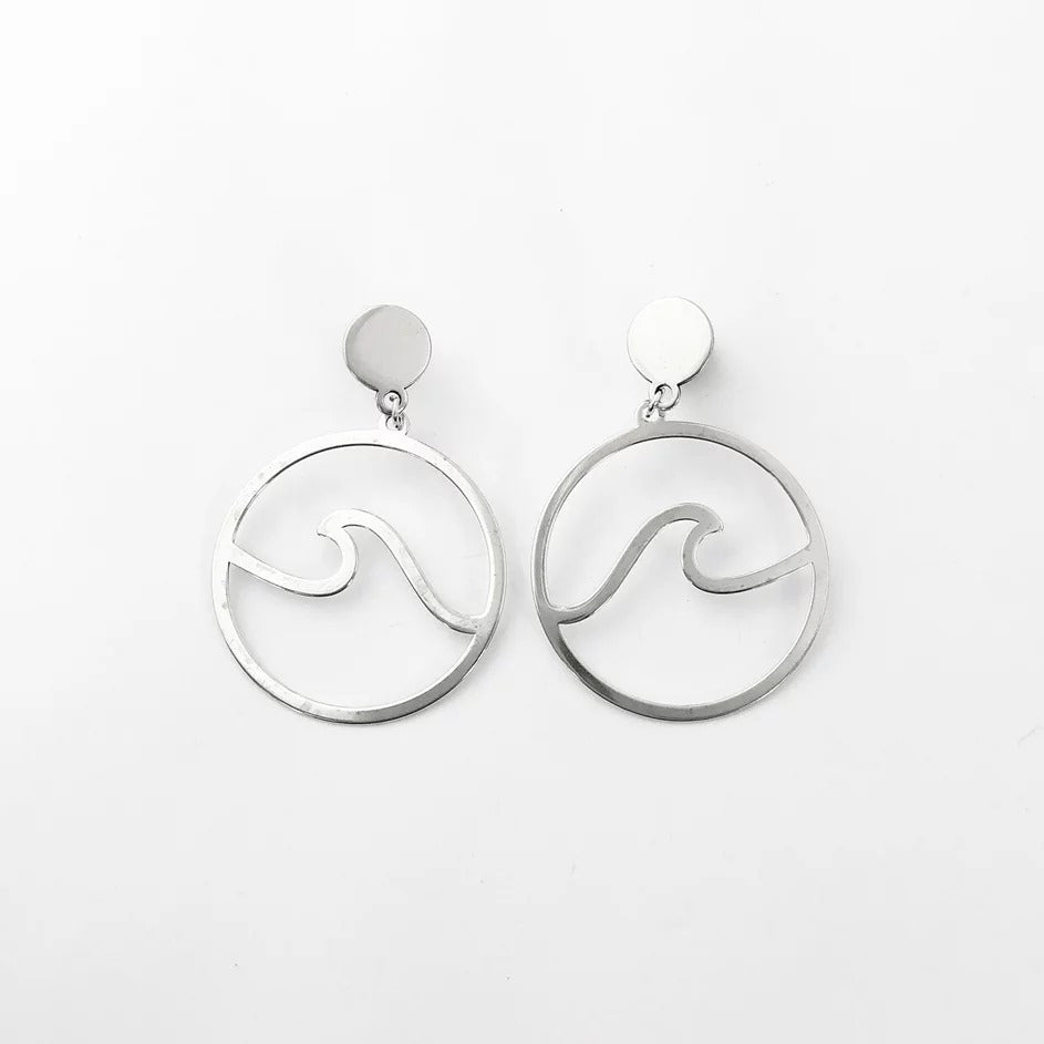 Wave Stud Earring