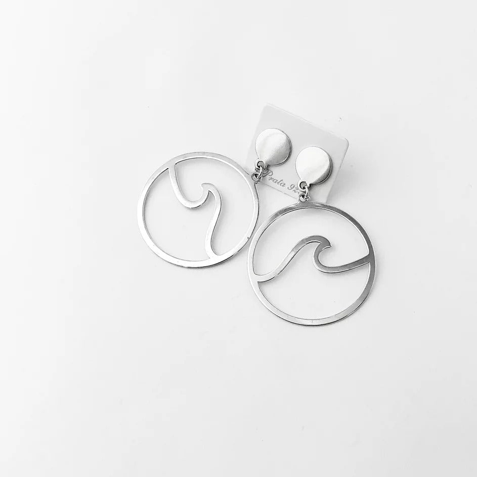 Wave Stud Earring